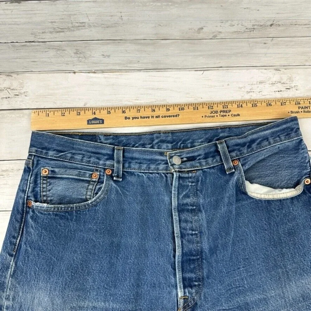 Levis 501 Denim Mens Jeans 38x34 blue Straight fit‎ button fly (Measures 35X30)